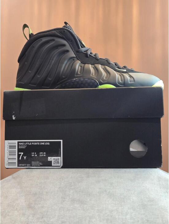 Nike Foamposite One - Black Volt Green (HF0977-001) Size 7Y Women\'s 8.5 NIB main image 4